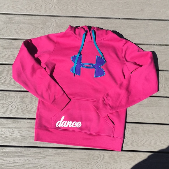 Under Armour Tops - Under Armour Sweatshirt 💃🏼